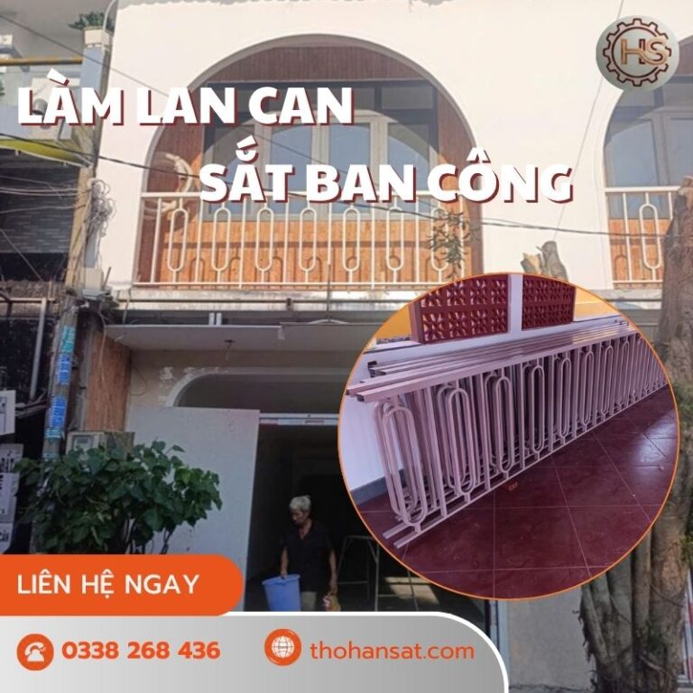Thợ cơ khí thi công lắp đặt lan can sắt ban công kiên cố đảm bảo an toàn cho nhà phố