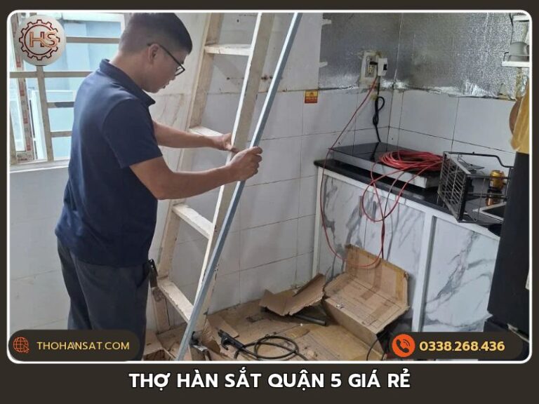 Thợ hàn sắt tại nhà uy tín giá rẻ đang thi công sửa chữa